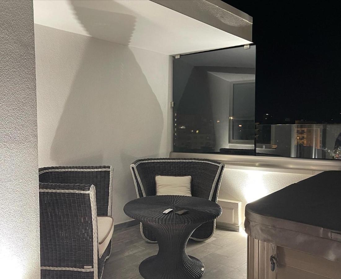 18 Dante Luxury Suites Cagliari Exterior photo