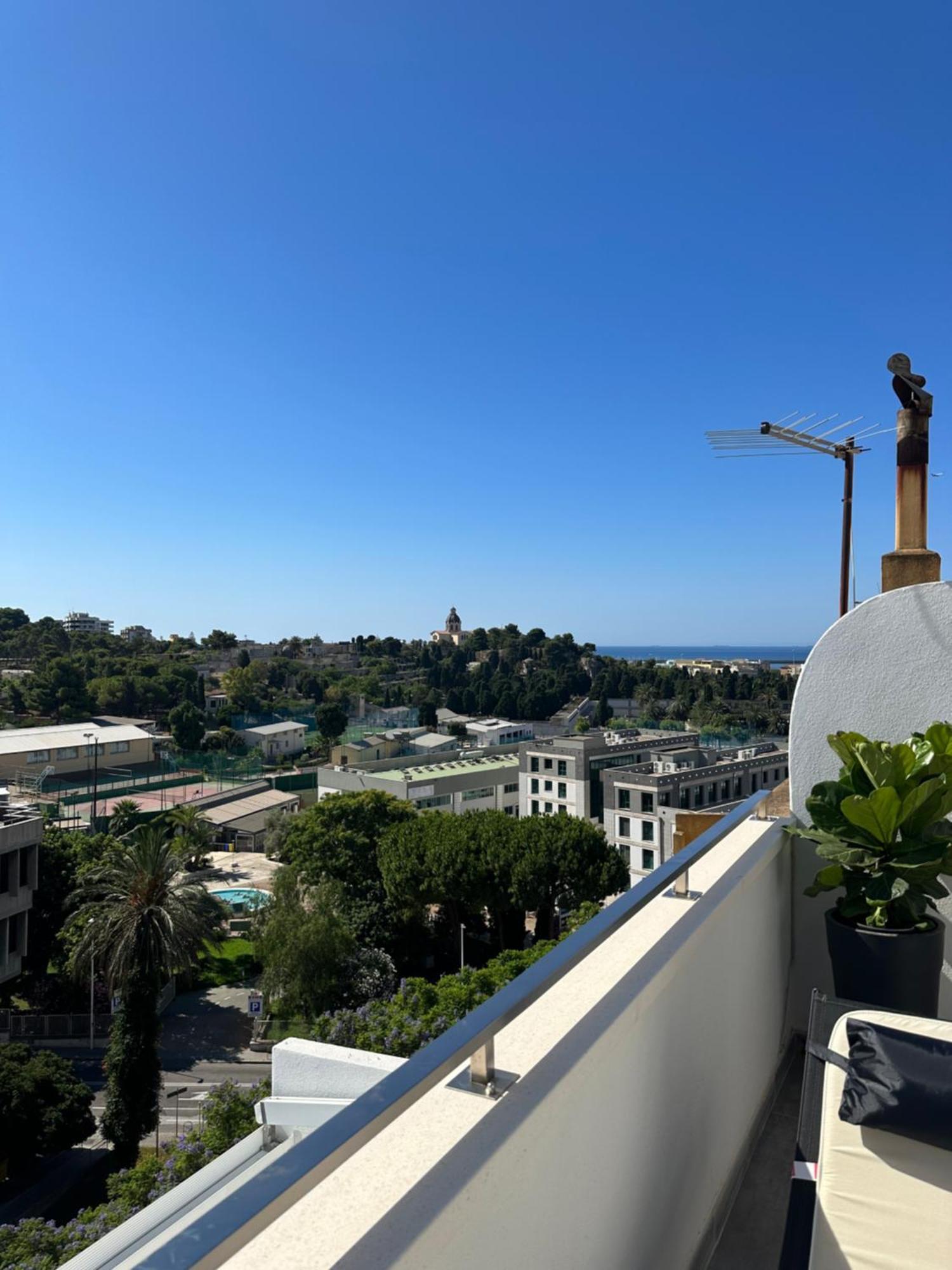 18 Dante Luxury Suites Cagliari Exterior photo